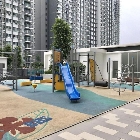Qaisara D'Savanna Homestay@Southville City Bangi Bagian luar foto
