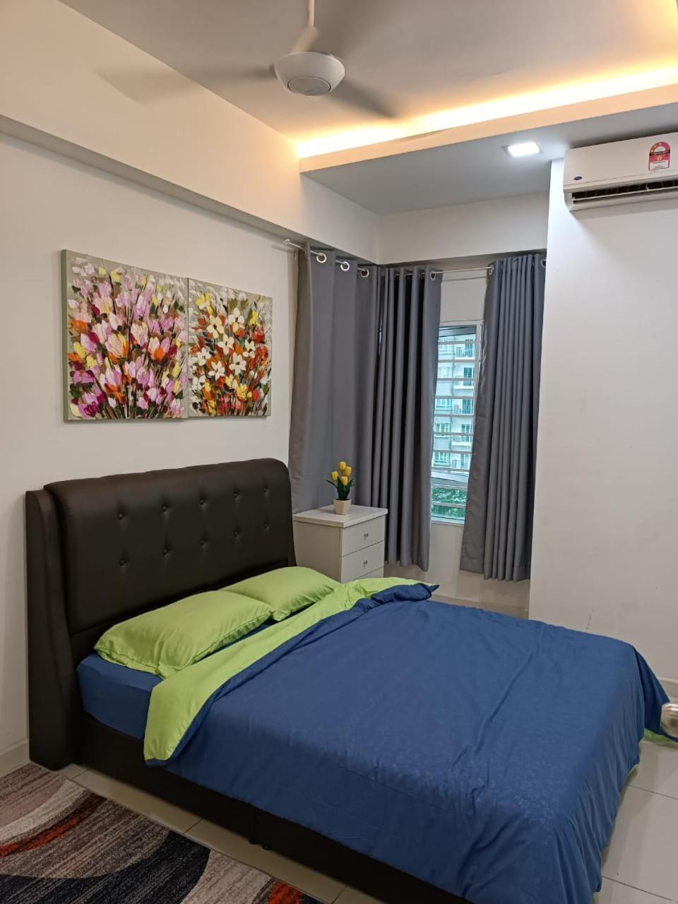 Qaisara D'Savanna Homestay@Southville City Bangi Bagian luar foto